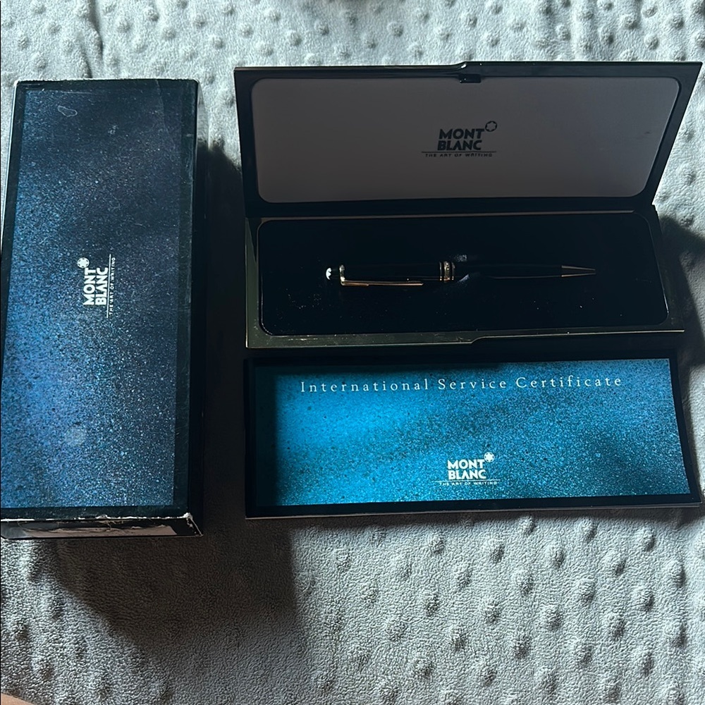 Montblanc Luxury Black and Gold Pen Set